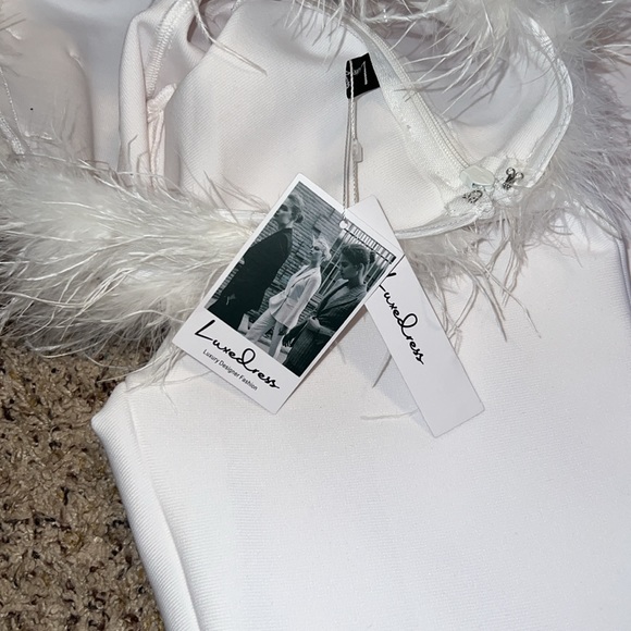 UNIQUE FEATHER TRIM STRAPLESS WIDE LEG JUMPSUIT - WHITE - Picture 8 of 11